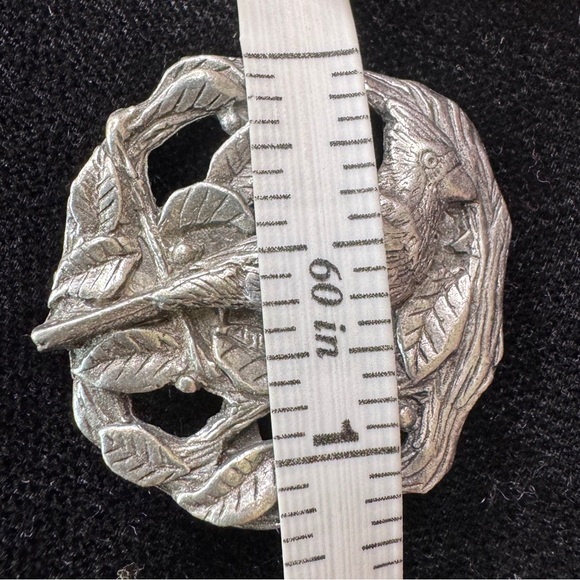 Vintage Birds & Blooms Limited Edition 1999 Cardinal Pewter Pin Brooch - Picture 3 of 4